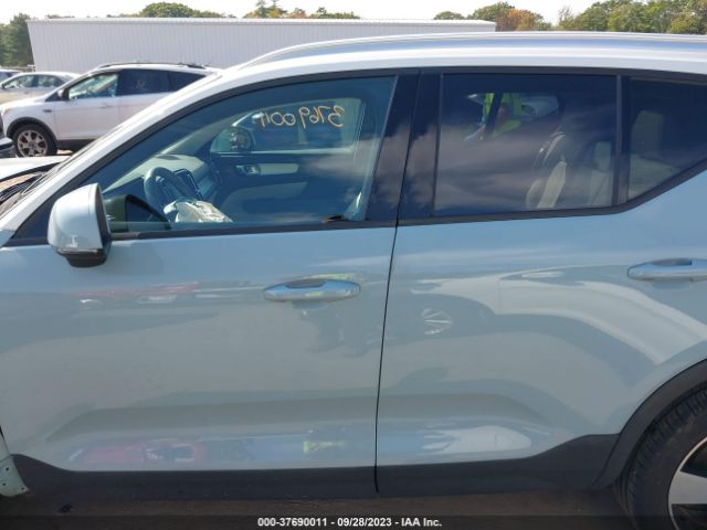YV4162XZ7K2003050 Volvo Xc40 Momentum/r-design