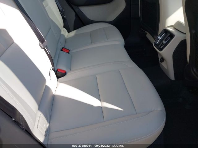 YV4162XZ7K2003050 Volvo Xc40 Momentum/r-design