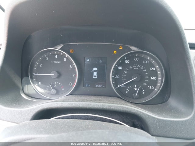2018 HYUNDAI ELANTRA SEL VIN: 5NPD84LF7JH396630
