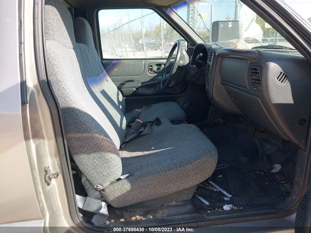 1998 CHEVROLET S-10 VIN: 1GCCS14X8WK239202