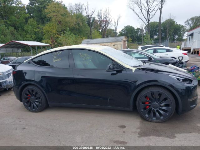 7SAYGDEF6NF548454 Tesla Model Y Performance