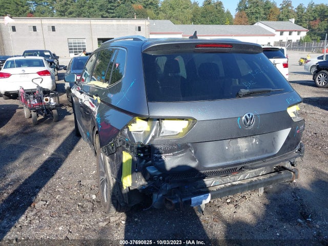 3VV2B7AX2JM015722 Volkswagen Tiguan Sel/se