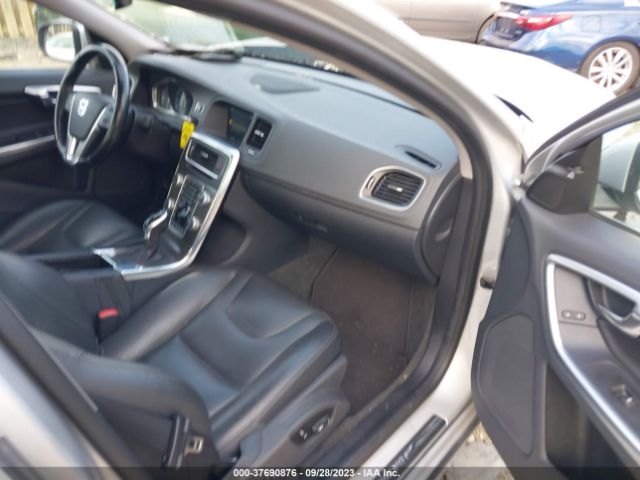 YV1612TM0F1345673 Volvo S60 T5 Platinum