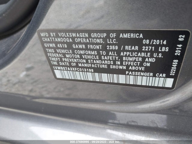 1VWBS7A3XFC013198 Volkswagen Passat 1.8t Se
