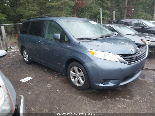 2014 TOYOTA SIENNA LE VIN: 5TDKK3DC3ES413477