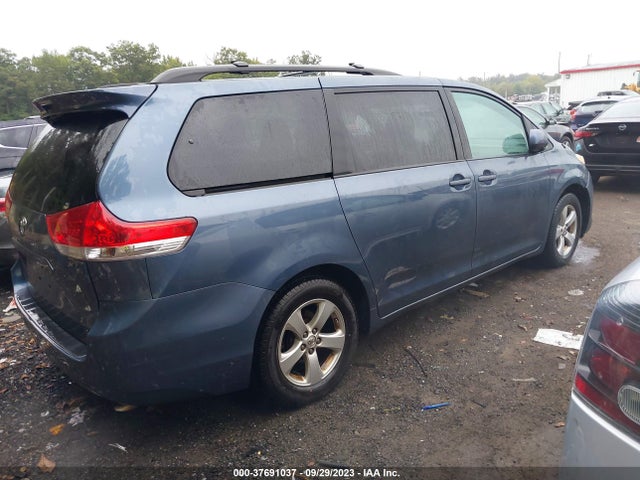 2014 TOYOTA SIENNA LE VIN: 5TDKK3DC3ES413477