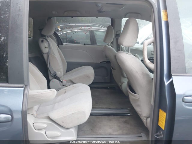 2014 TOYOTA SIENNA LE VIN: 5TDKK3DC3ES413477