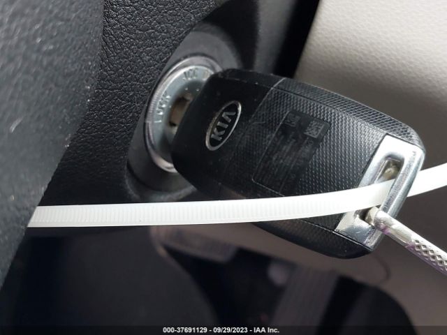 5XXGT4L38HG168529 KIA Optima Lx
