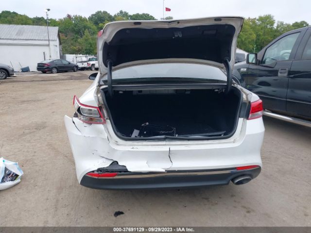 5XXGT4L38HG168529 KIA Optima Lx