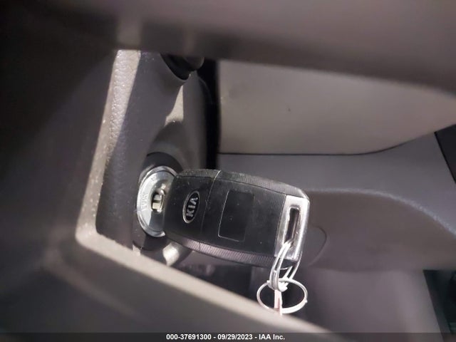 2015 KIA SPORTAGE LX VIN: KNDPBCACXF7670190