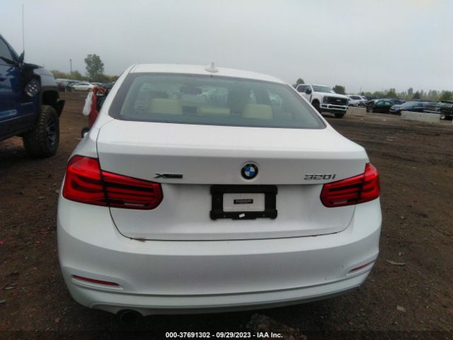 WBA8A3C57JA494567 BMW 3 Series 320i Xdrive