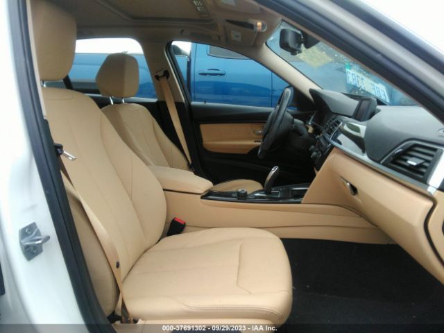 WBA8A3C57JA494567 BMW 3 Series 320i Xdrive
