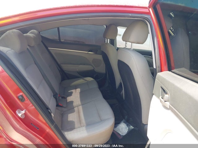 Hyundai ELANTRA SEL 2018 5NPD84LF8JH363314 Image 8