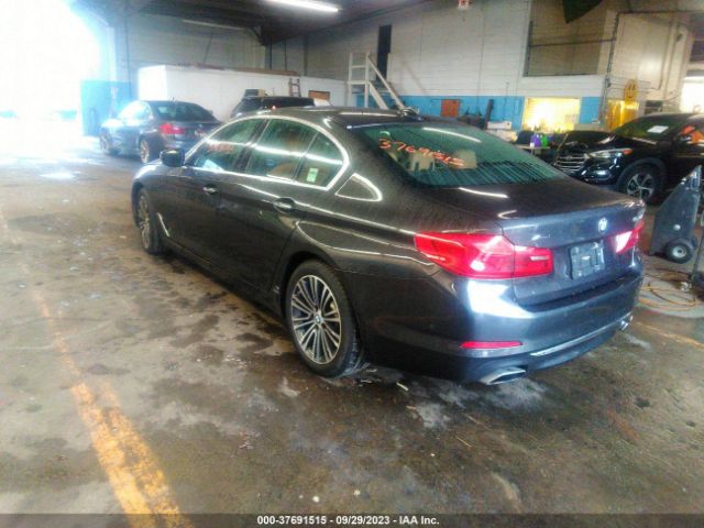 WBAJE7C3XHG888986 BMW 5 Series 540i Xdrive