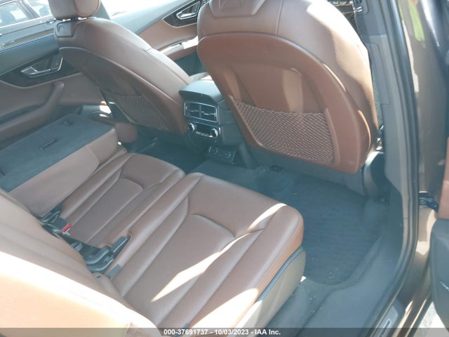 Audi Q7 Prestige 2017 WA1VAAF70HD032524 Image 8