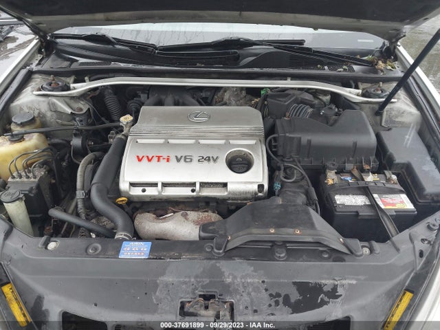 2002 LEXUS ES 300 VIN: JTHBF30G520074795