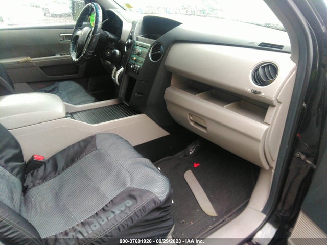 2009 HONDA PILOT LX VIN: 5FNYF482X9B055469