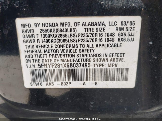 2006 HONDA PILOT LX VIN: 5FNYF281X6B037495