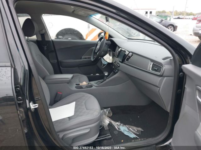 KNDCB3LC9J5108314 KIA NIRO LX