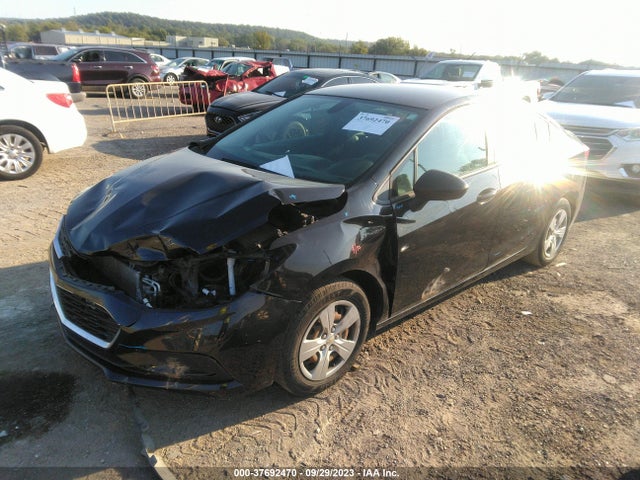 Chevrolet Cruze Ls Auto 2017 1G1BC5SMXH7217841 Image 2