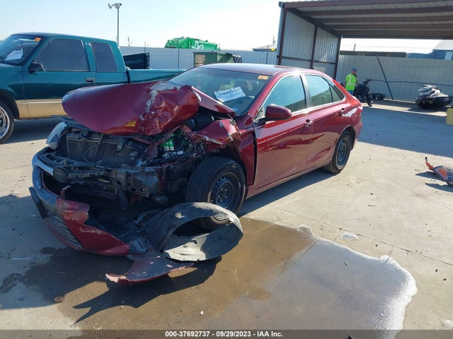 Toyota CAMRY LE 2015 4T1BF1FK3FU936861 Image 2