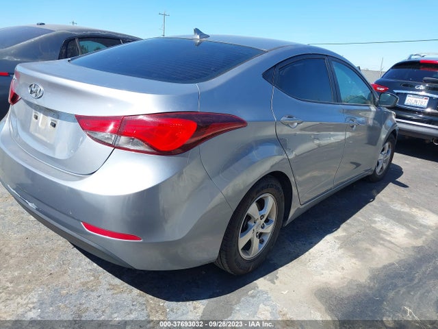 2015 HYUNDAI ELANTRA SE VIN: 5NPDH4AE7FH549136