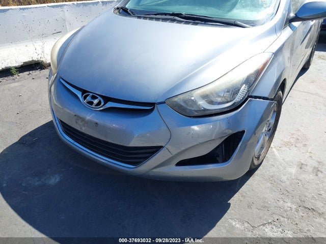 2015 HYUNDAI ELANTRA SE VIN: 5NPDH4AE7FH549136