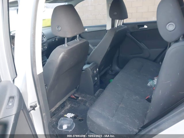WVGAV7AX8JK003739 Volkswagen TIGUAN LIMITED