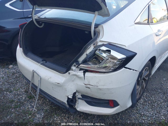 Honda CIVIC EX 2017 2HGFC2F75HH518390 Image 17
