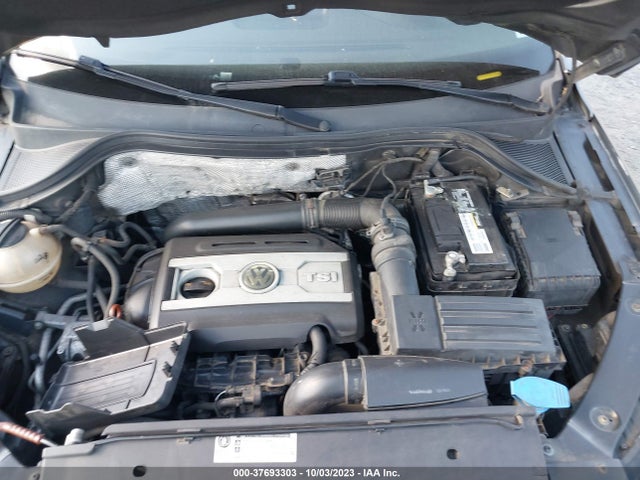 2012 VOLKSWAGEN TIGUAN SE W/SUNROOF & NAV VIN: WVGAV7AX6CW003573