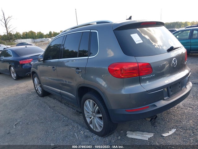 2012 VOLKSWAGEN TIGUAN SE W/SUNROOF & NAV VIN: WVGAV7AX6CW003573