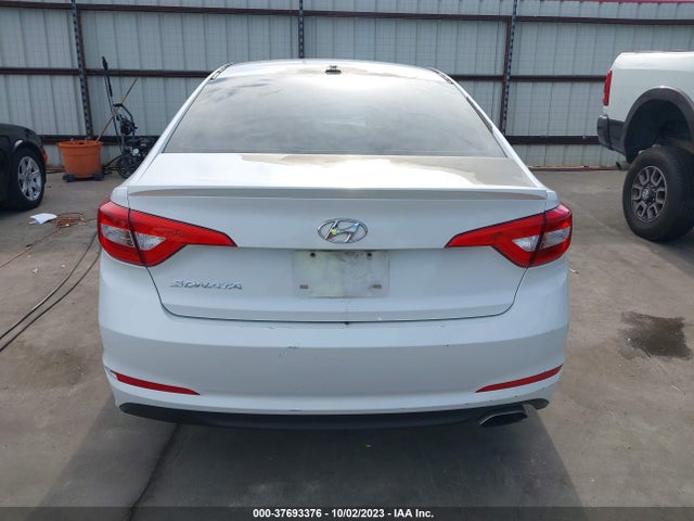 2015 HYUNDAI SONATA 2.4L SE VIN: 5NPE24AF1FH138538