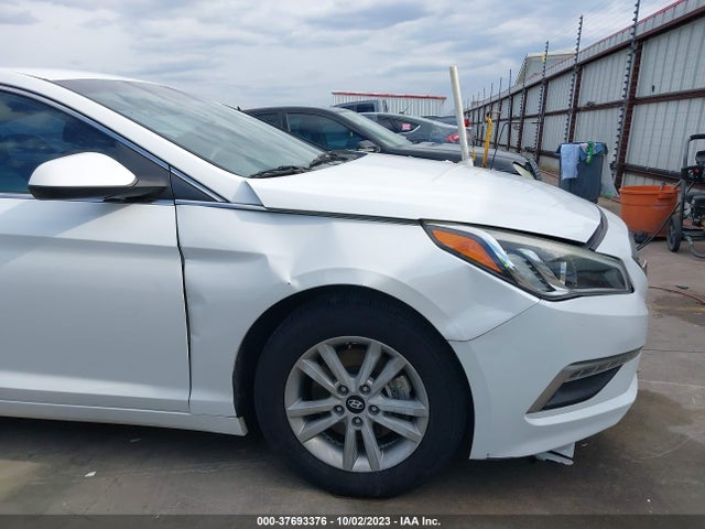 2015 HYUNDAI SONATA 2.4L SE VIN: 5NPE24AF1FH138538