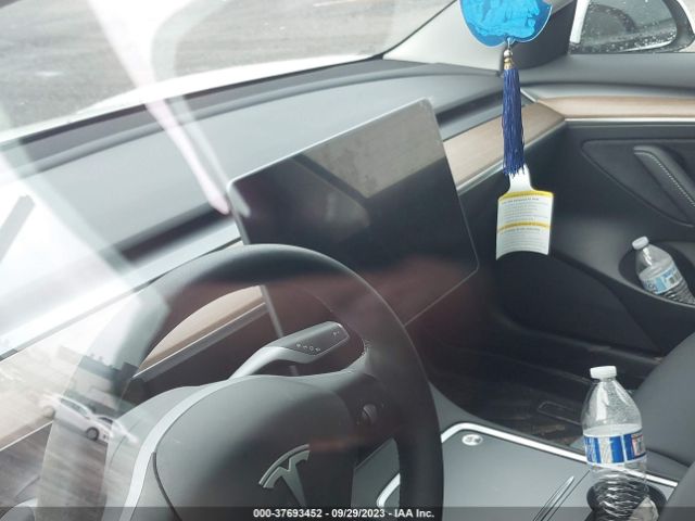 5YJ3E1EA6NF330756 Tesla MODEL 3