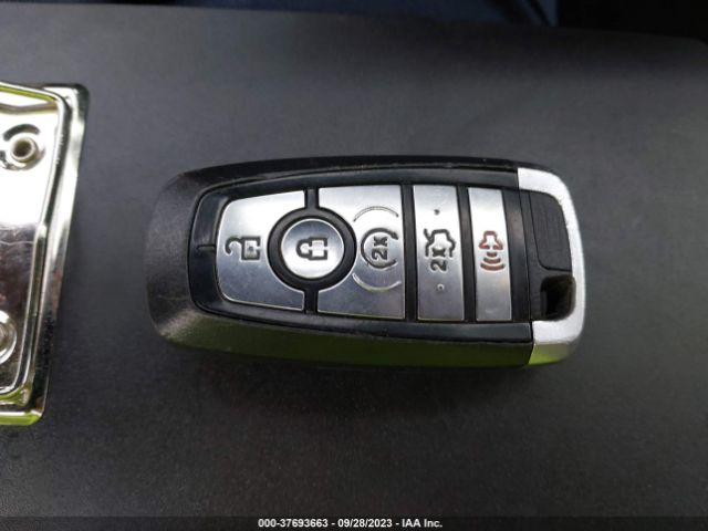 3FA6P0SU7HR329592 Ford Fusion Energi Titanium/platinum
