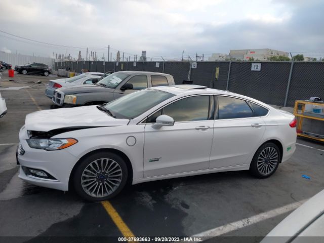 3FA6P0SU7HR329592 Ford Fusion Energi Titanium/platinum