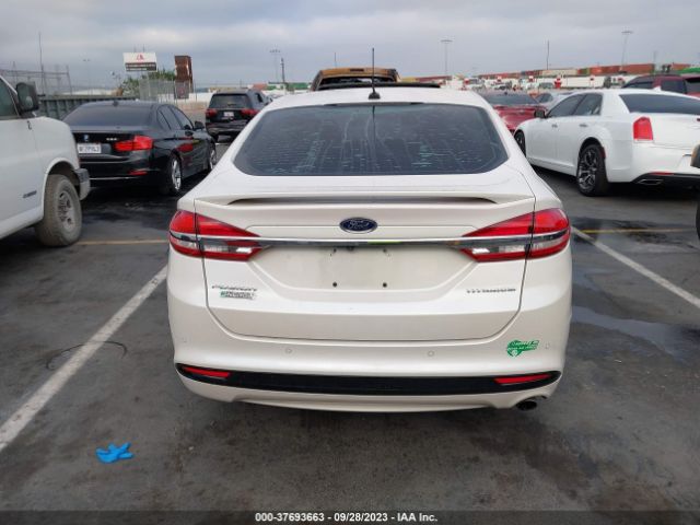 3FA6P0SU7HR329592 Ford Fusion Energi Titanium/platinum