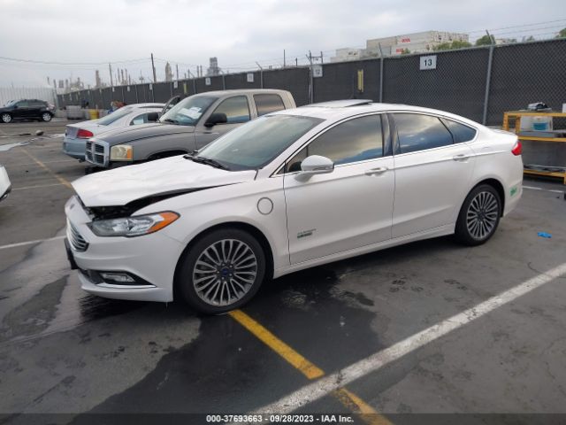 3FA6P0SU7HR329592 Ford Fusion Energi Titanium/platinum