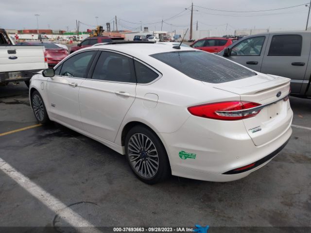 3FA6P0SU7HR329592 Ford Fusion Energi Titanium/platinum