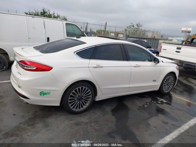 3FA6P0SU7HR329592 Ford Fusion Energi Titanium/platinum