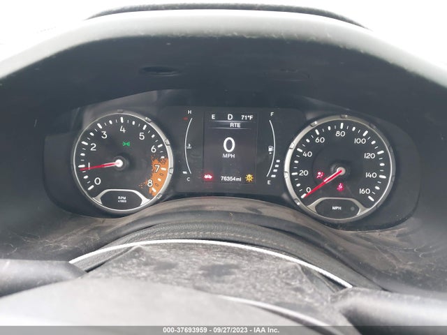 Jeep Renegade Latitude 2017 ZACCJBBB4HPF25203 Image 13