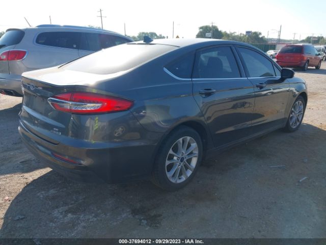 3FA6P0LUXKR283682 Ford Fusion Hybrid Se