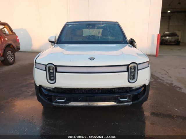 7PDSGABA3PN012049 Rivian R1s Adventure