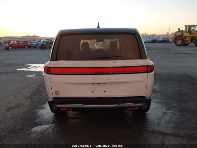 7PDSGABA3PN012049 Rivian R1s Adventure