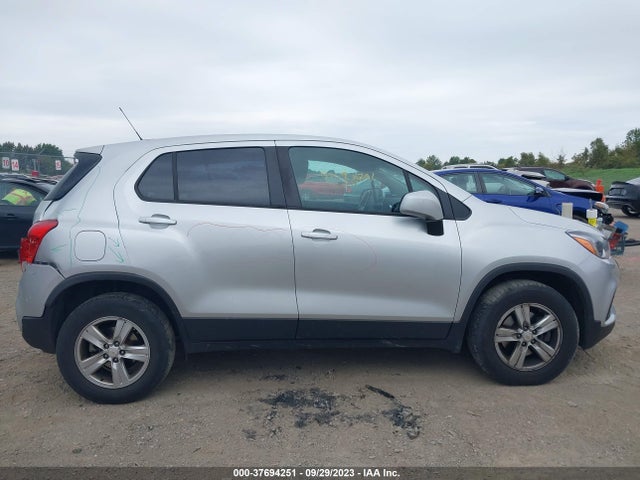 Chevrolet TRAX LS 2018 KL7CJNSB0JB595117 Image 13