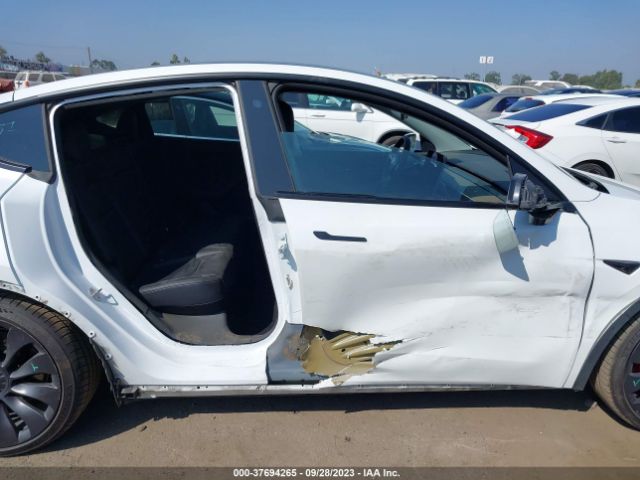 7SAYGDEF6NF346214 Tesla Model Y Performance