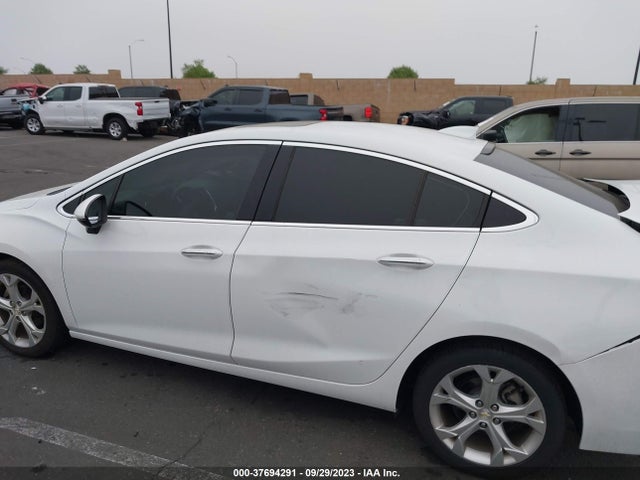 Chevrolet Cruze Premier 2018 1G1BF5SM4J7211966 Image 14
