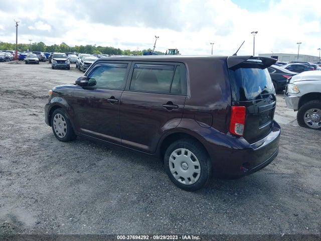 JTLZE4FE1FJ078121 Scion XB
