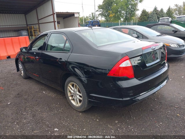 2012 FORD FUSION S VIN: 3FAHP0GA2CR124004