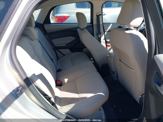Ford FOCUS SE 2015 1FADP3K29FL380966 Image 8